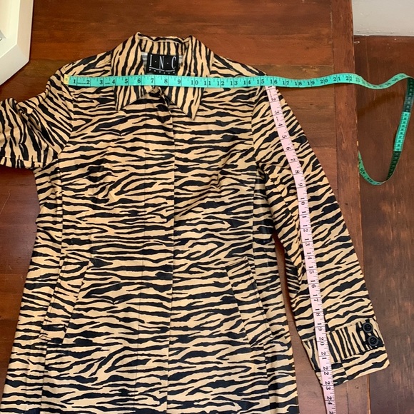 Macy’s I.N.C Safari Tiger Print Coat - Picture 6 of 16